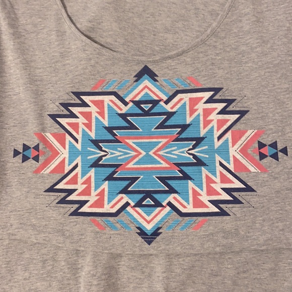 Momzelle Nursing Top “Mia” Geometric Print - Picture 6 of 7